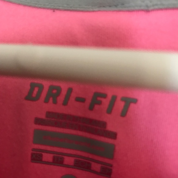 Nike running dry fit shirt - Picture 2 of 2